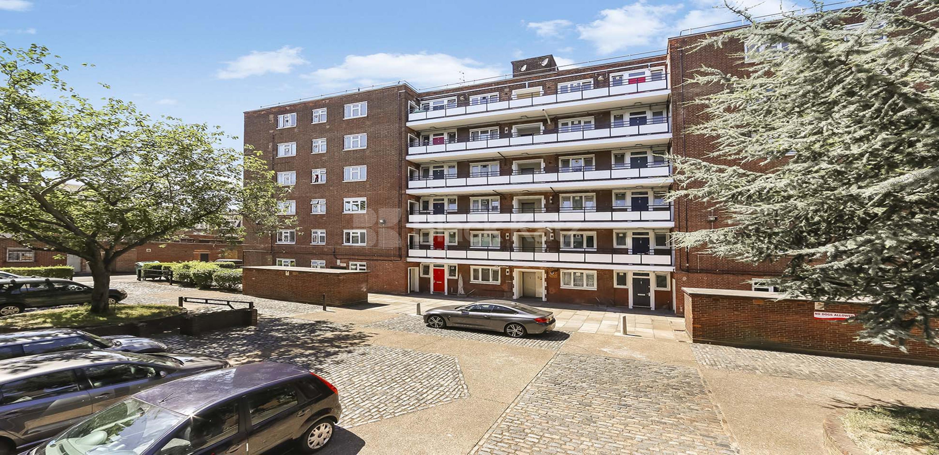 			UNDER OFFER , 3 Bedroom, 1 bath, 1 reception Apartment			 David House. Wyvil Road , Vauxhall SW8